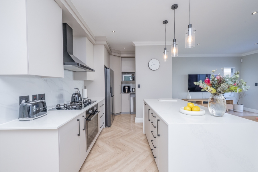 3 Bedroom Property for Sale in Sandown Western Cape